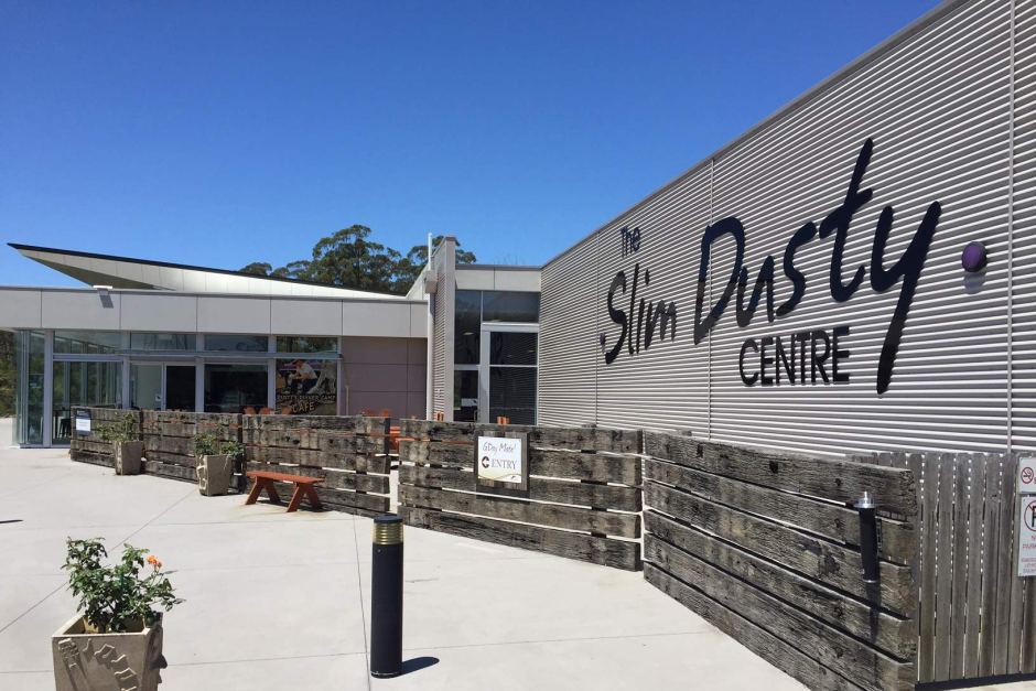 Slim-Dusty-Centre